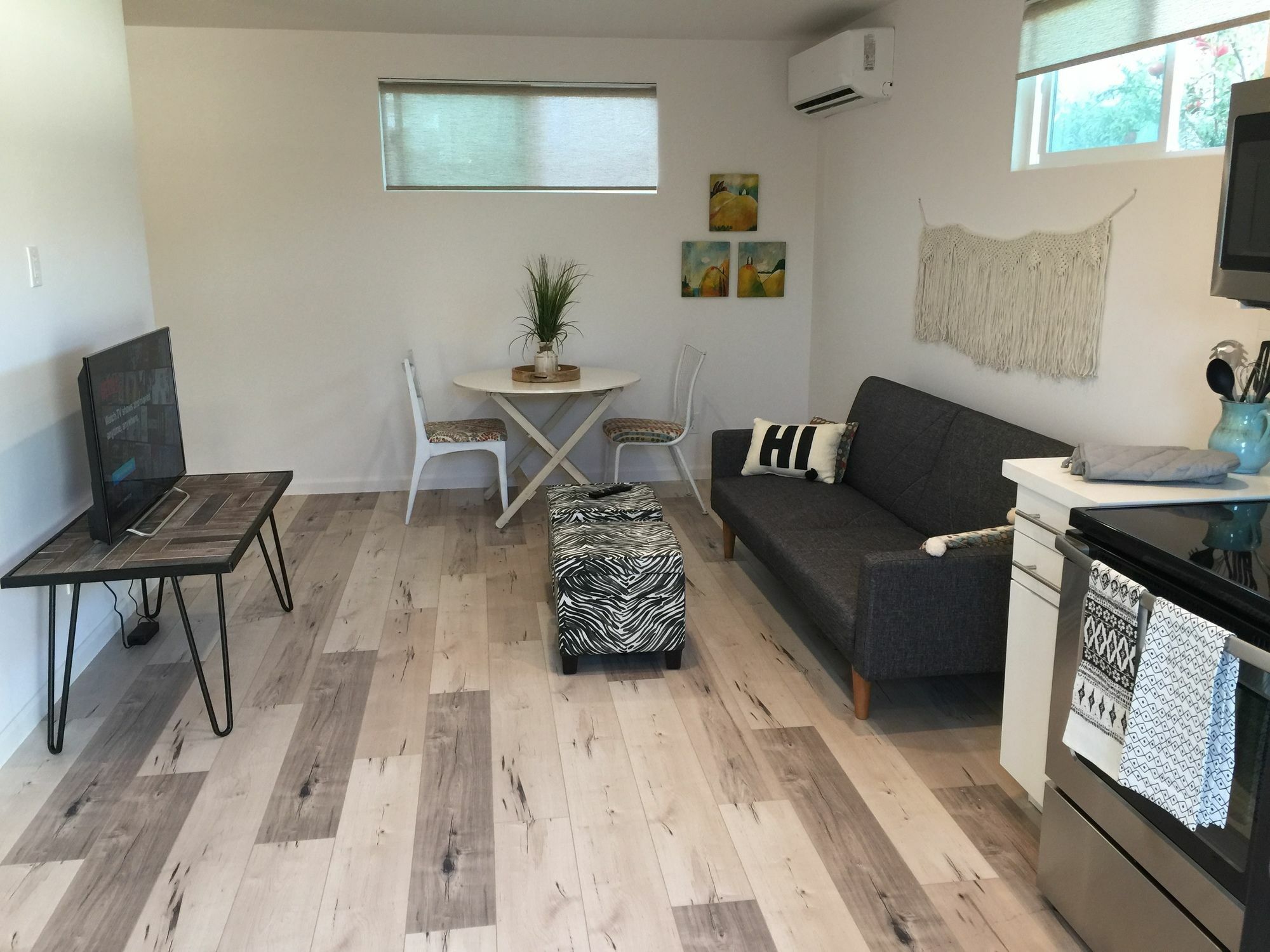 Simple Lux Living Apartment San Diego